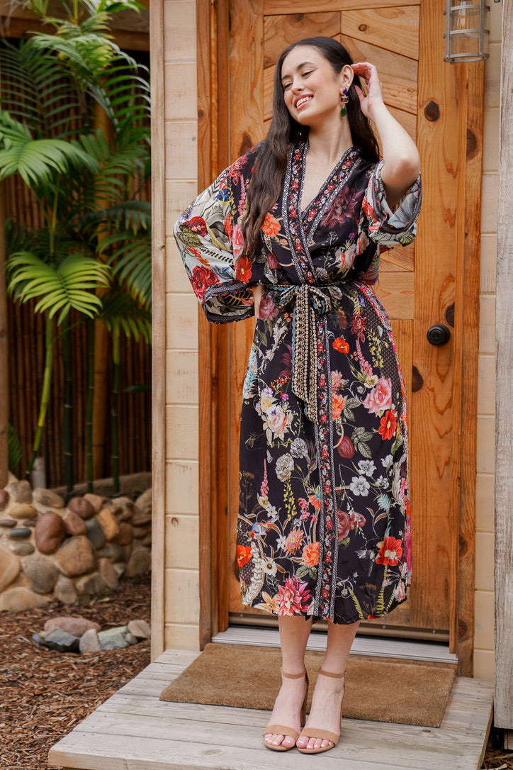 black tie kimono dress Bombay Jeweled Kimono| Luxury Kimonos & Robes – Chic Resort Wear & Cover-Ups Color:Dusty-blue black satin bodycon dress Machine wash cold. Black & Champagne Wedding