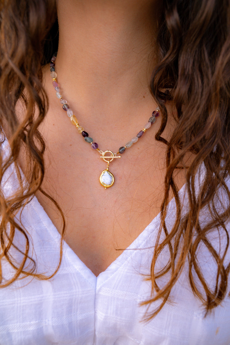 Beach Pebbles Pearl Lariat