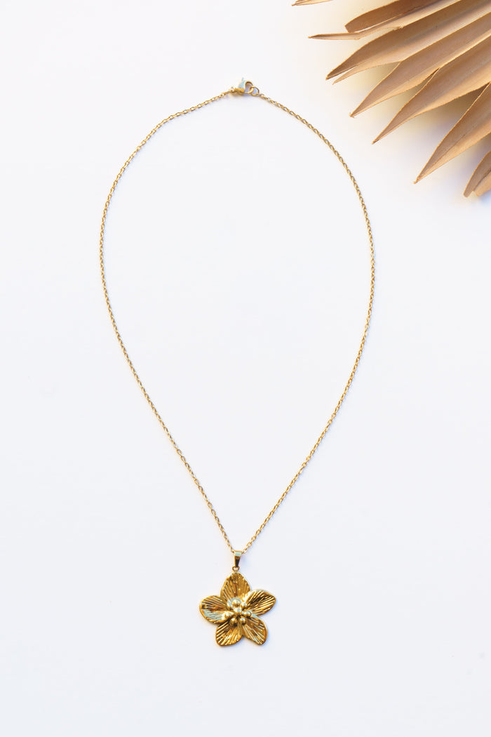 Island Bloom Pendant Necklace | Shop Coco Rose Boutique Beach & Resort Wear