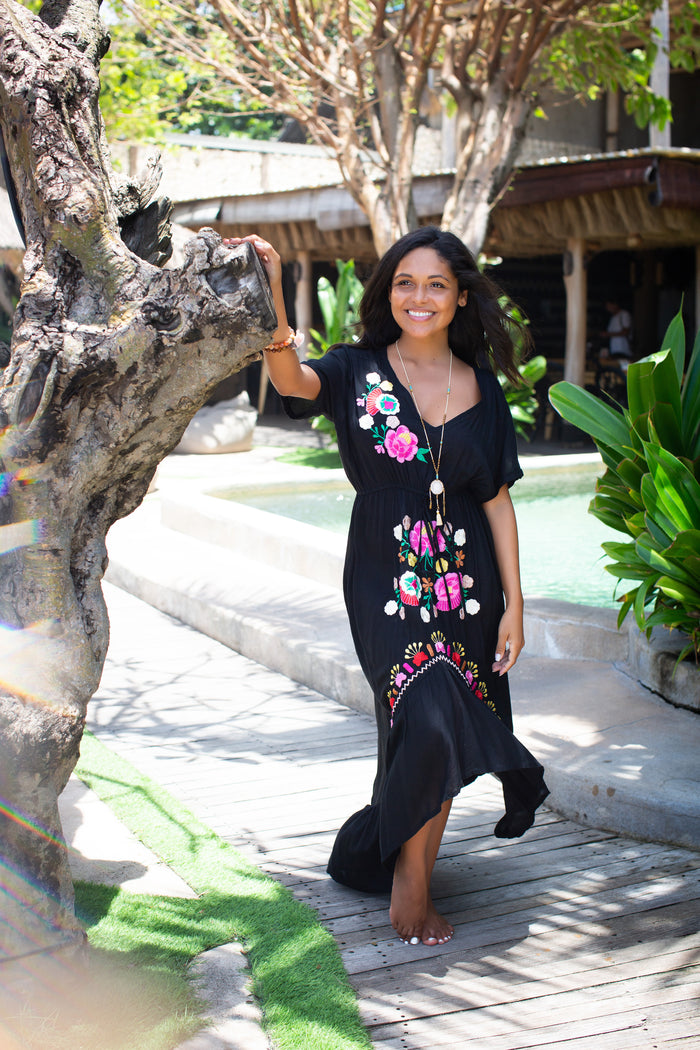Bali Queen, Coco Rose, Resort Wear, Pool Wear, Bathing Suit Coverup, Summer, Sundress, Summer Style, Beach Boutique, Bali, Travel, Boho Style, Tulum, Embroidery, Trending, Cruise Wear, Vacation, Beach Wear, Insta Beachwear, Lifestyle, Swim, Caftan, Shop Online, High Low, Embroidery.